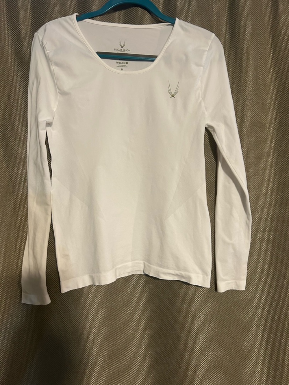 Luca & Bow Women's White Long-Sleeve Performance Tee